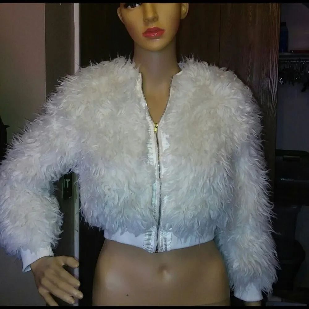 Disney White Jacket sz. 7/8